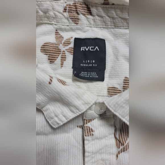 Button Up - Picture 2 of 3